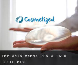 Implants mammaires à Back Settlement