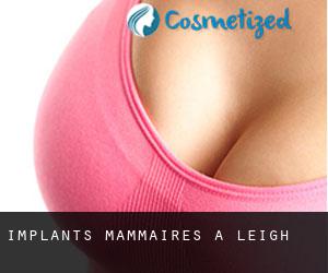 Implants mammaires à Leigh